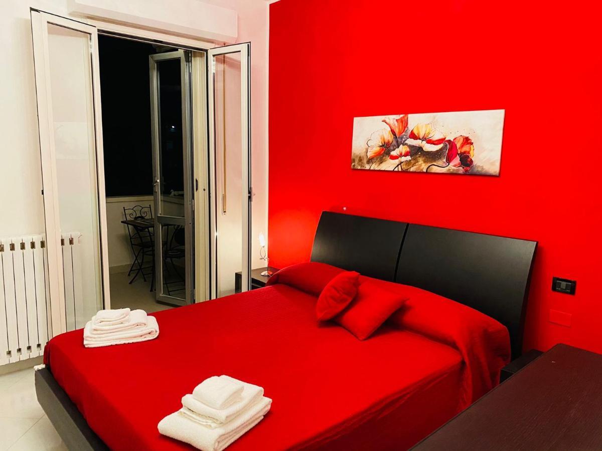 Bed and Breakfast B E B Le Terrazze Sul Mare Катандзаро Екстер'єр фото
