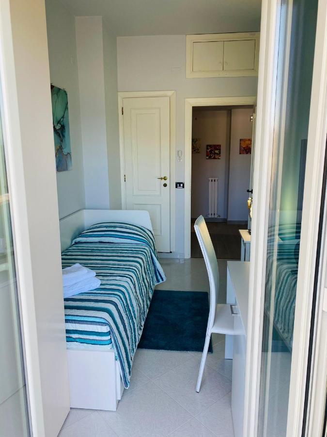 Bed and Breakfast B E B Le Terrazze Sul Mare Катандзаро Екстер'єр фото
