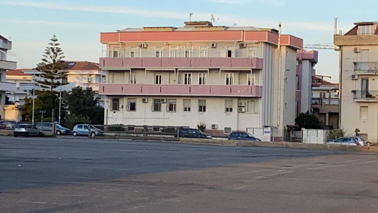 Bed and Breakfast B E B Le Terrazze Sul Mare Катандзаро Екстер'єр фото