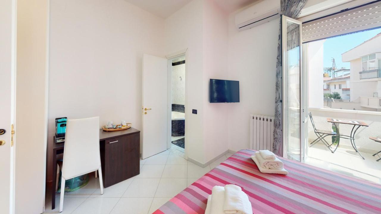 Bed and Breakfast B E B Le Terrazze Sul Mare Катандзаро Екстер'єр фото